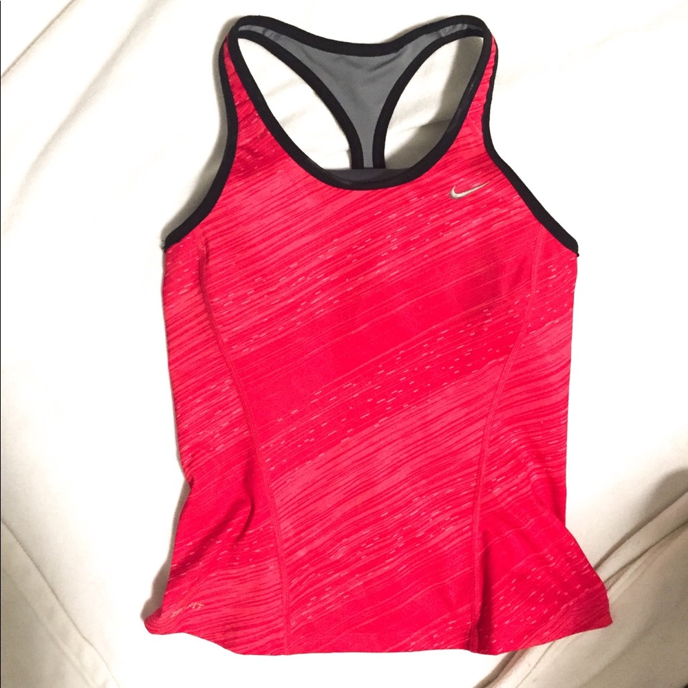 NIKE Sports top